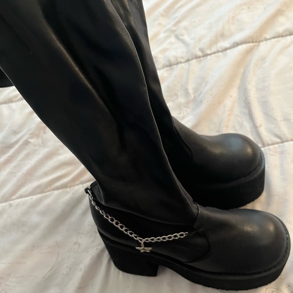 Dollskill boots - Picture 3 of 4